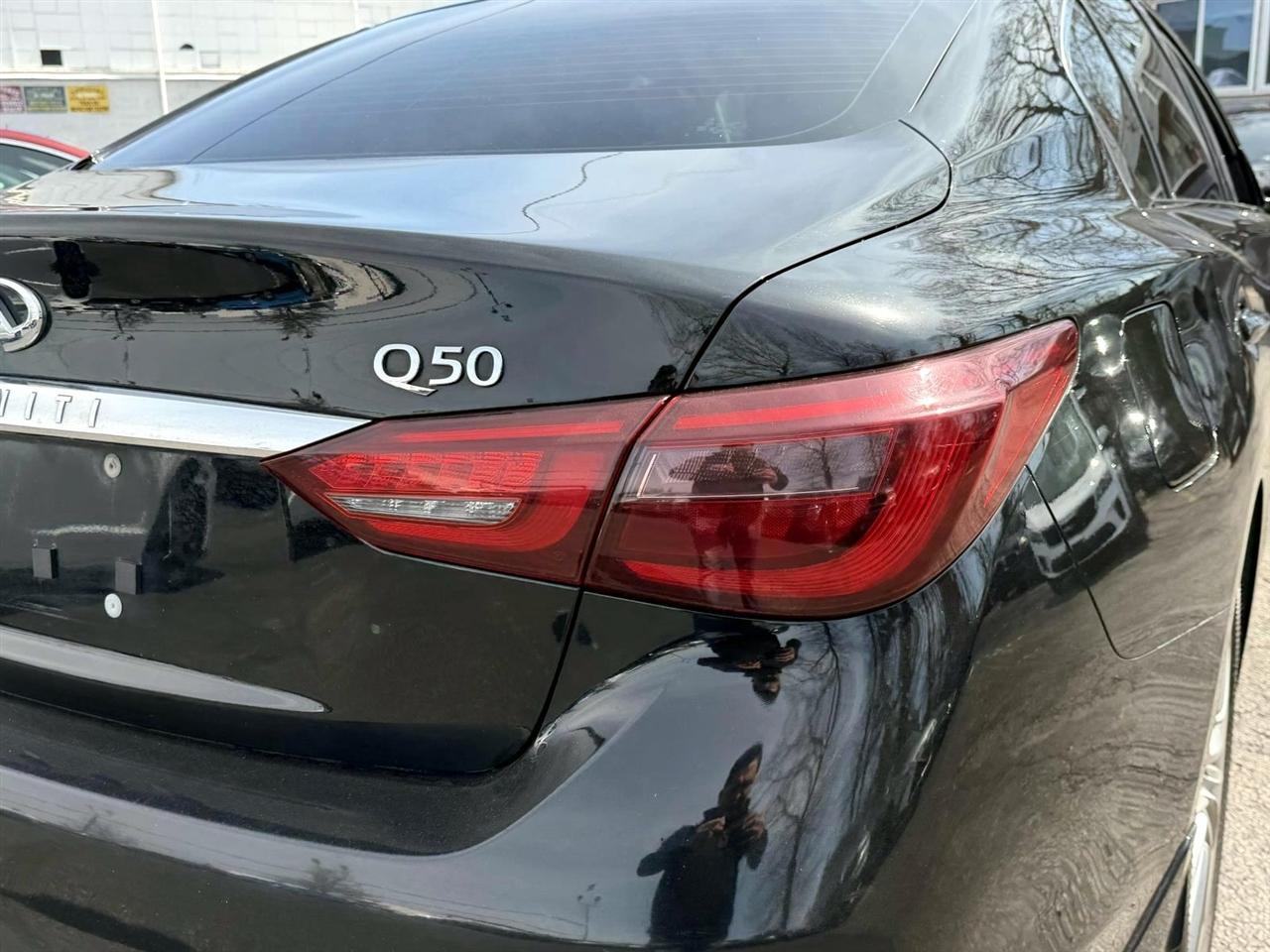 Infiniti Q50 3.0t LUXE AWD 2018