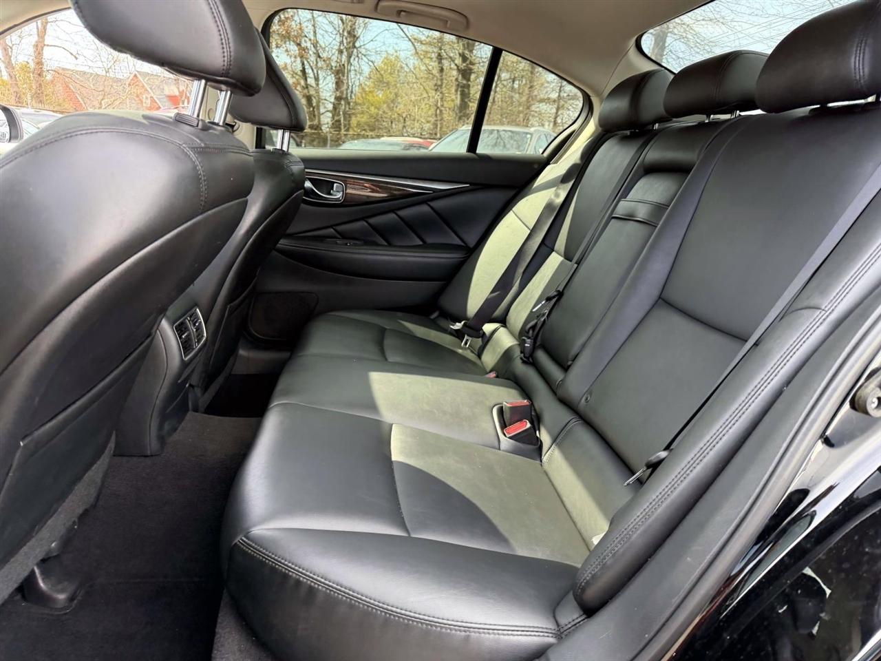 Infiniti Q50 3.0t LUXE AWD 2018