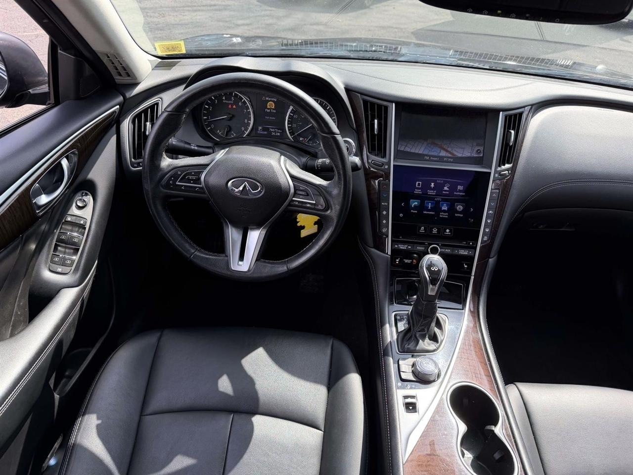 Infiniti Q50 3.0t LUXE AWD 2018