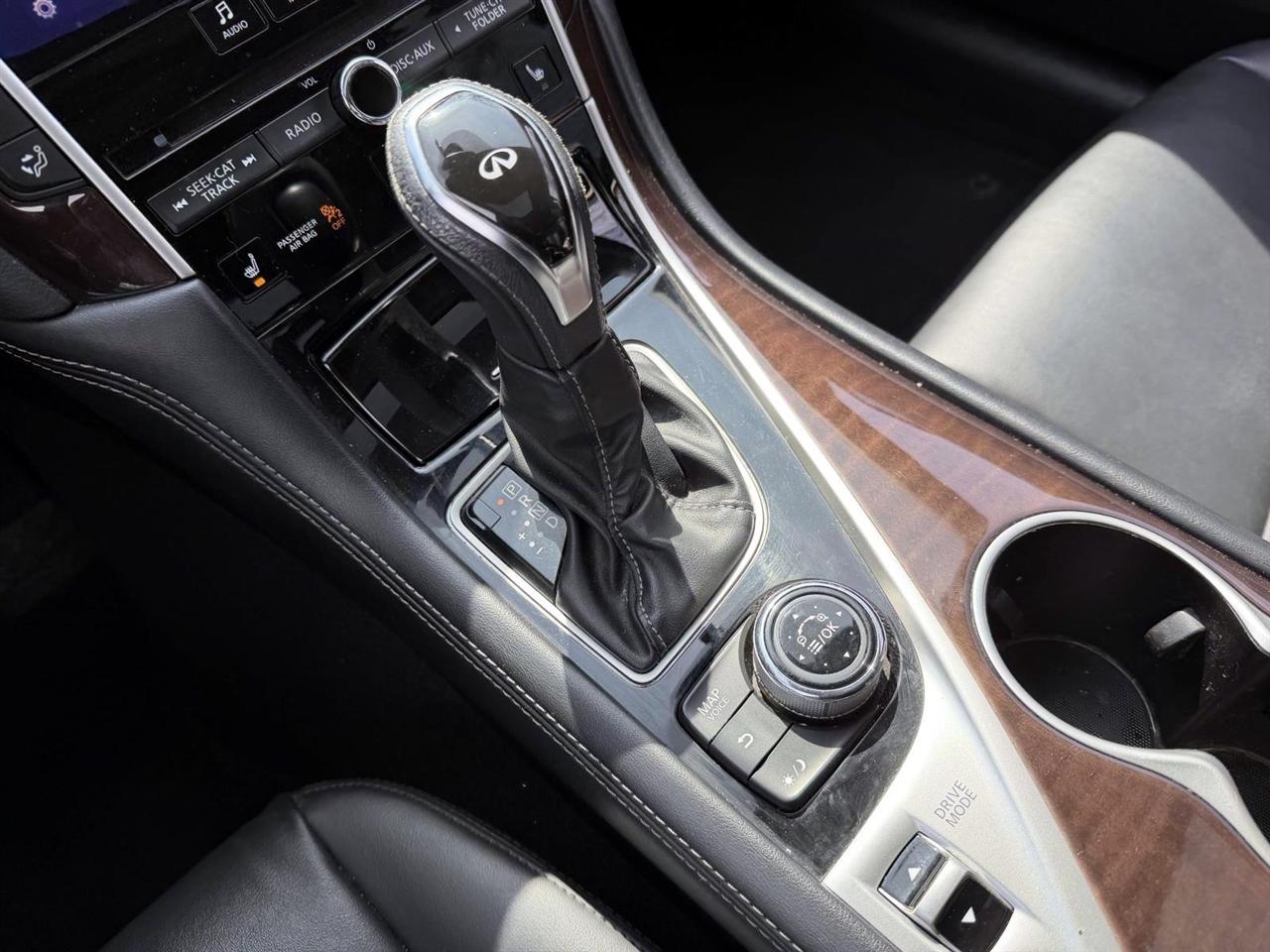 Infiniti Q50 3.0t LUXE AWD 2018