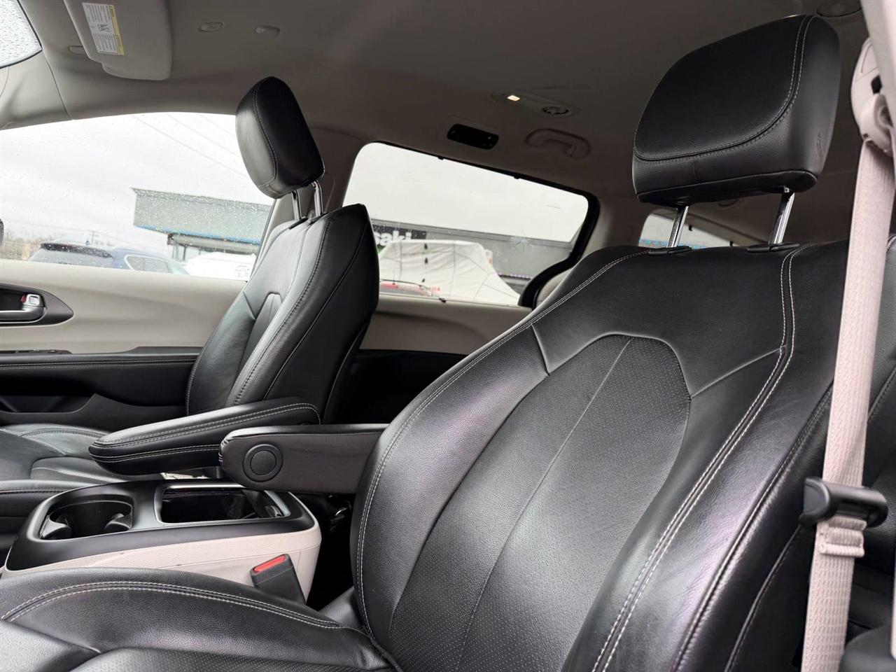 Chrysler Pacifica Touring L FWD 2022