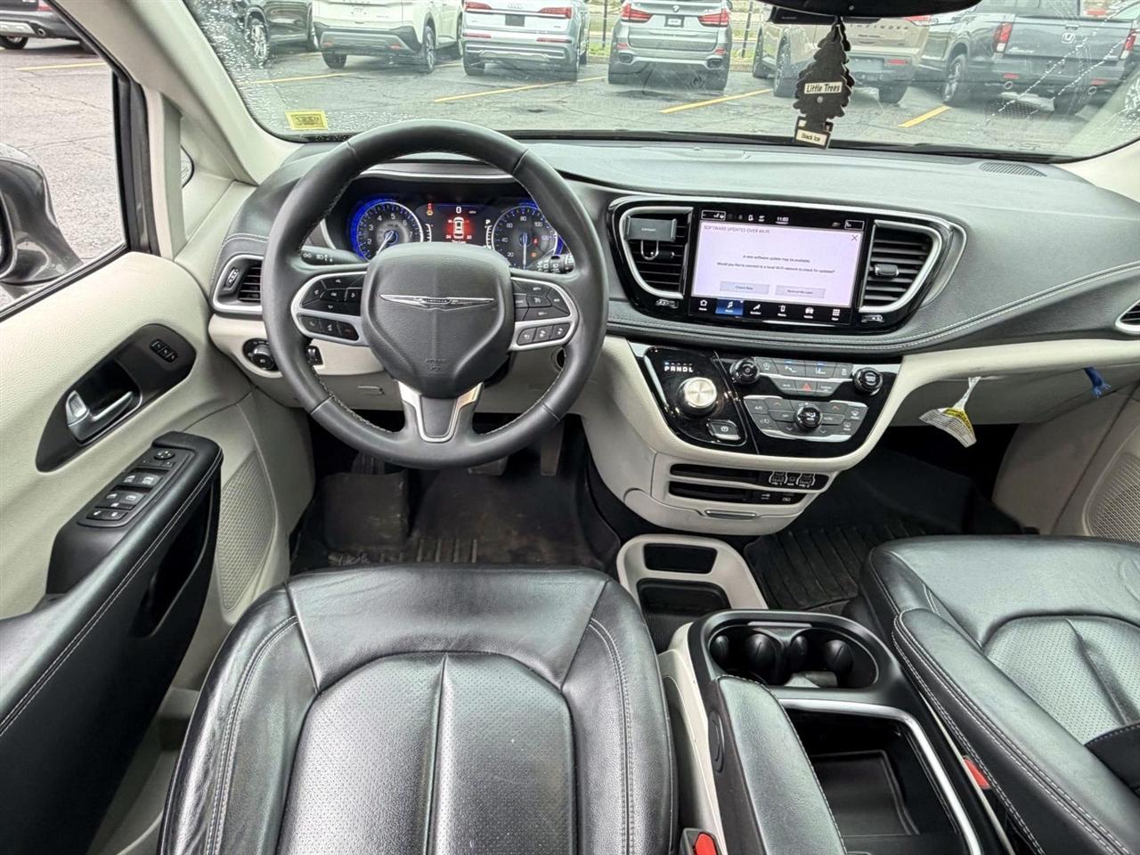 Chrysler Pacifica Touring L FWD 2022