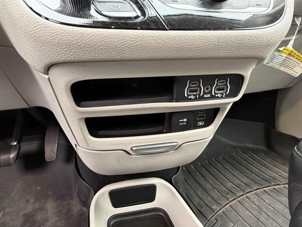 Chrysler Pacifica Touring L FWD 2022