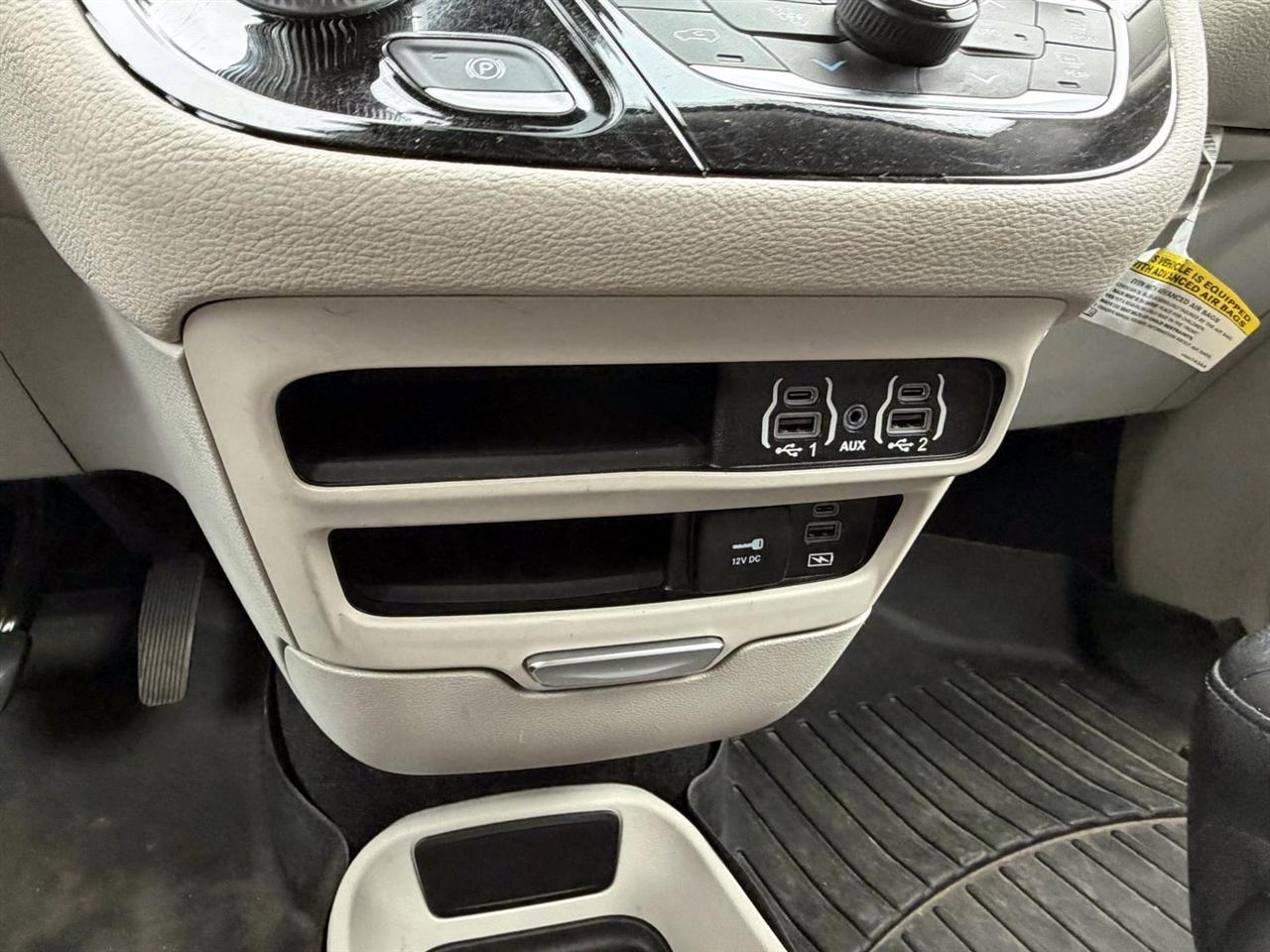 Chrysler Pacifica Touring L FWD 2022