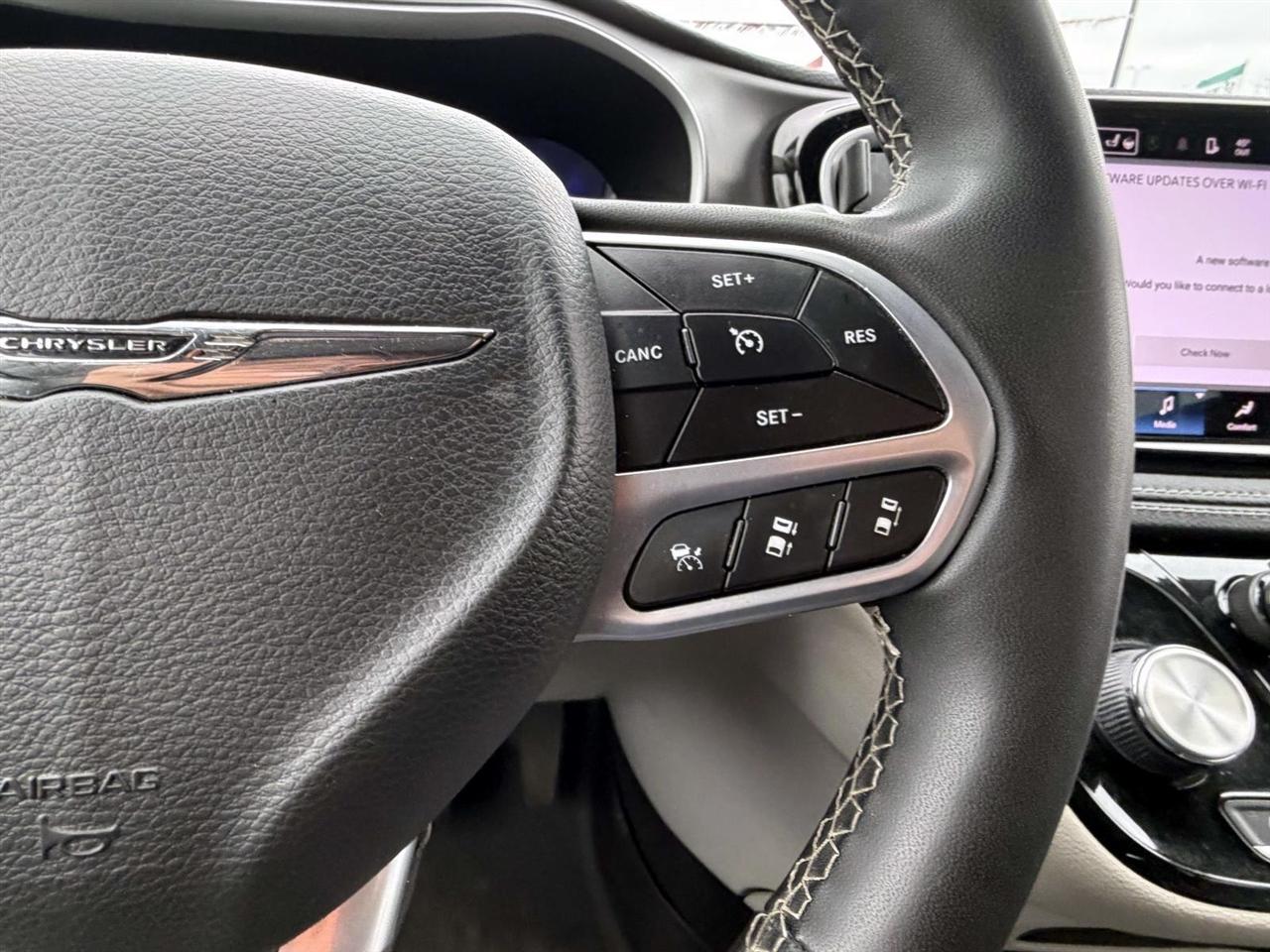 Chrysler Pacifica Touring L FWD 2022