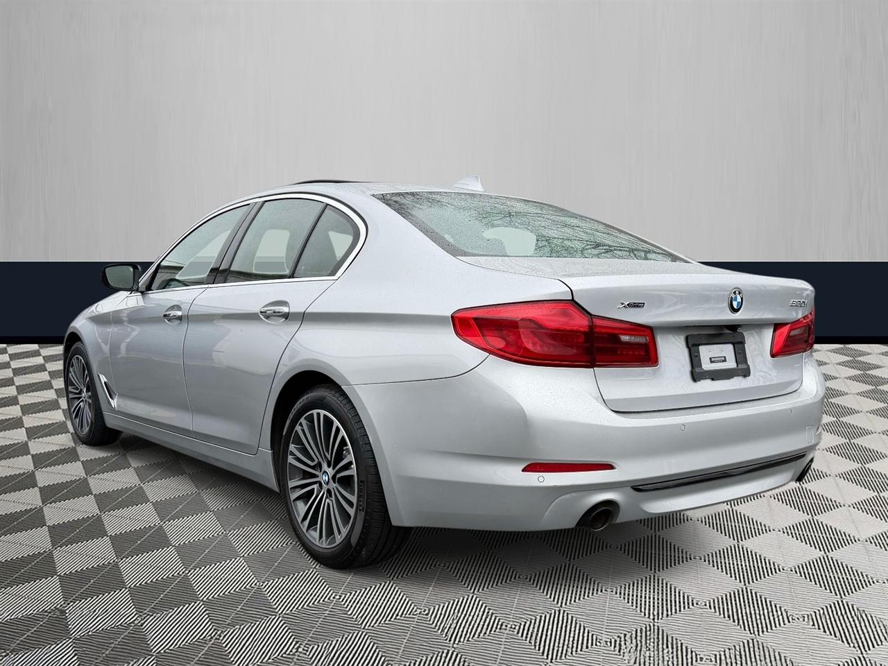 BMW 5 Series 530i xDrive Sedan 2018
