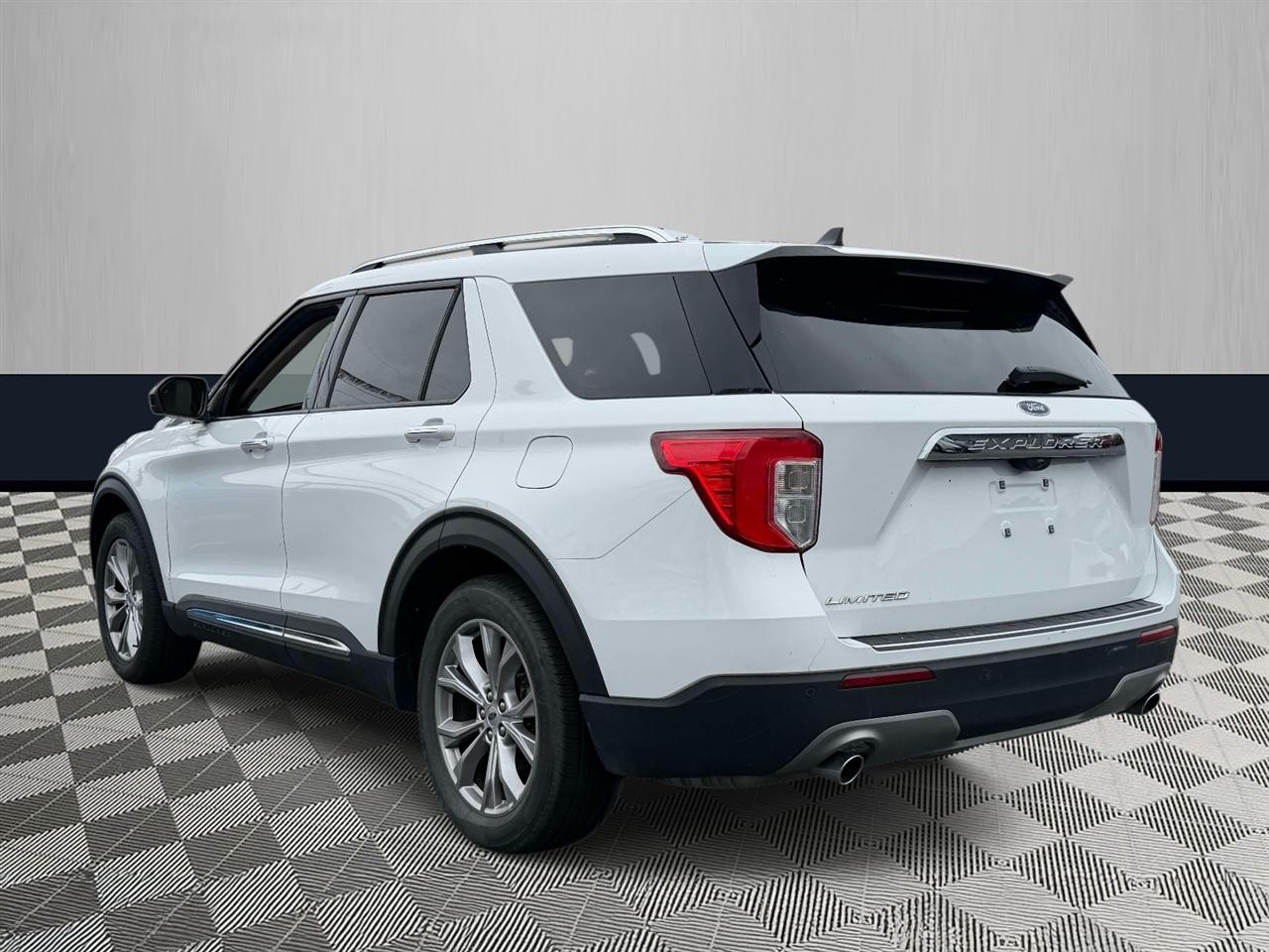 Ford Explorer Limited RWD 2023