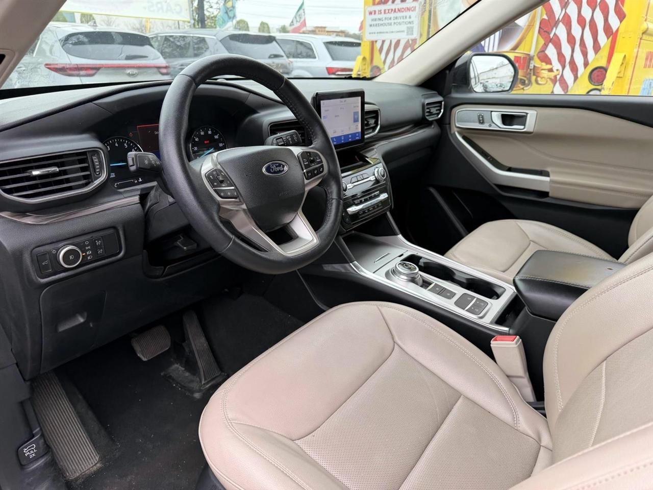 Ford Explorer Limited RWD 2023