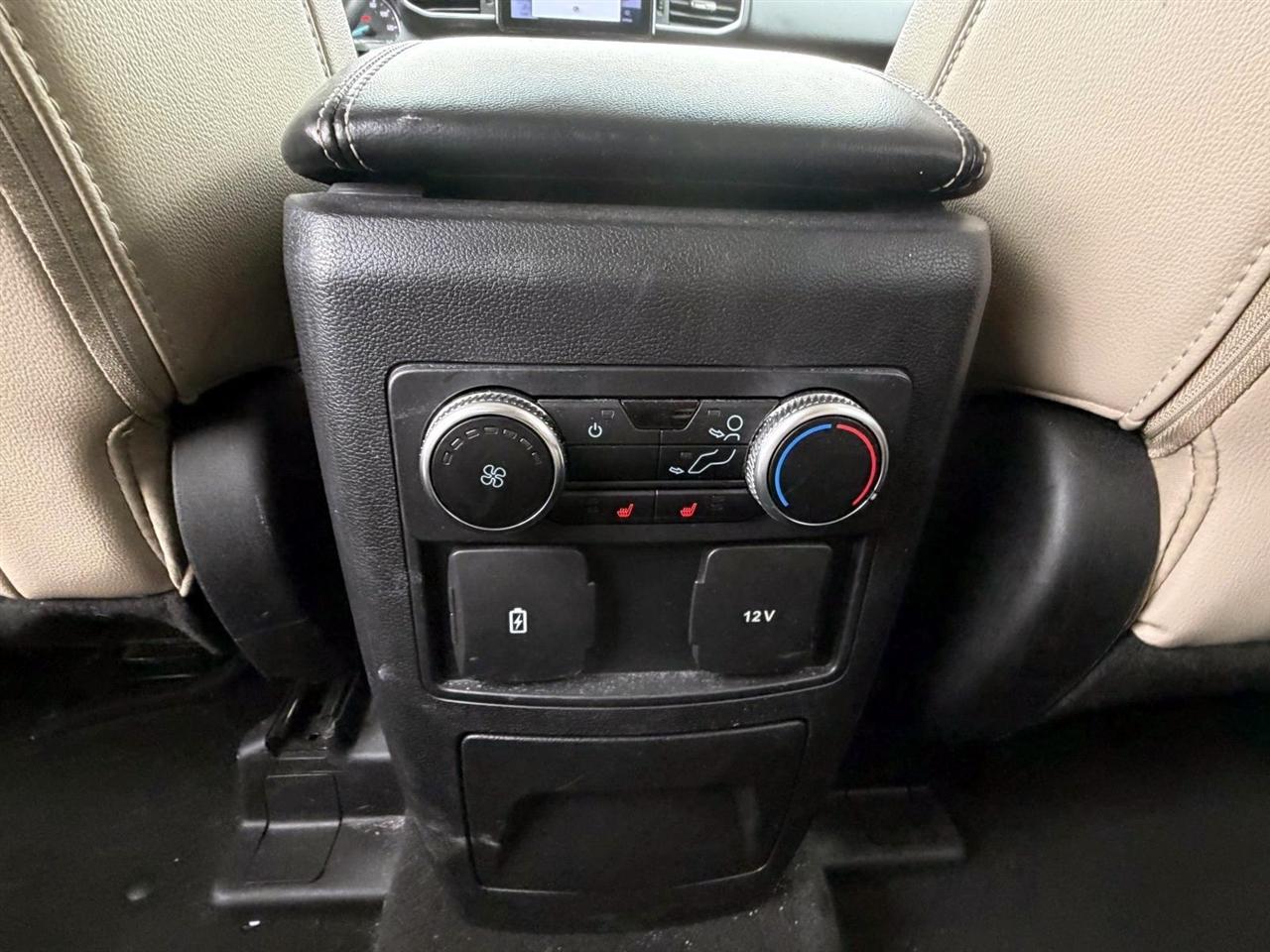 Ford Explorer Limited RWD 2023