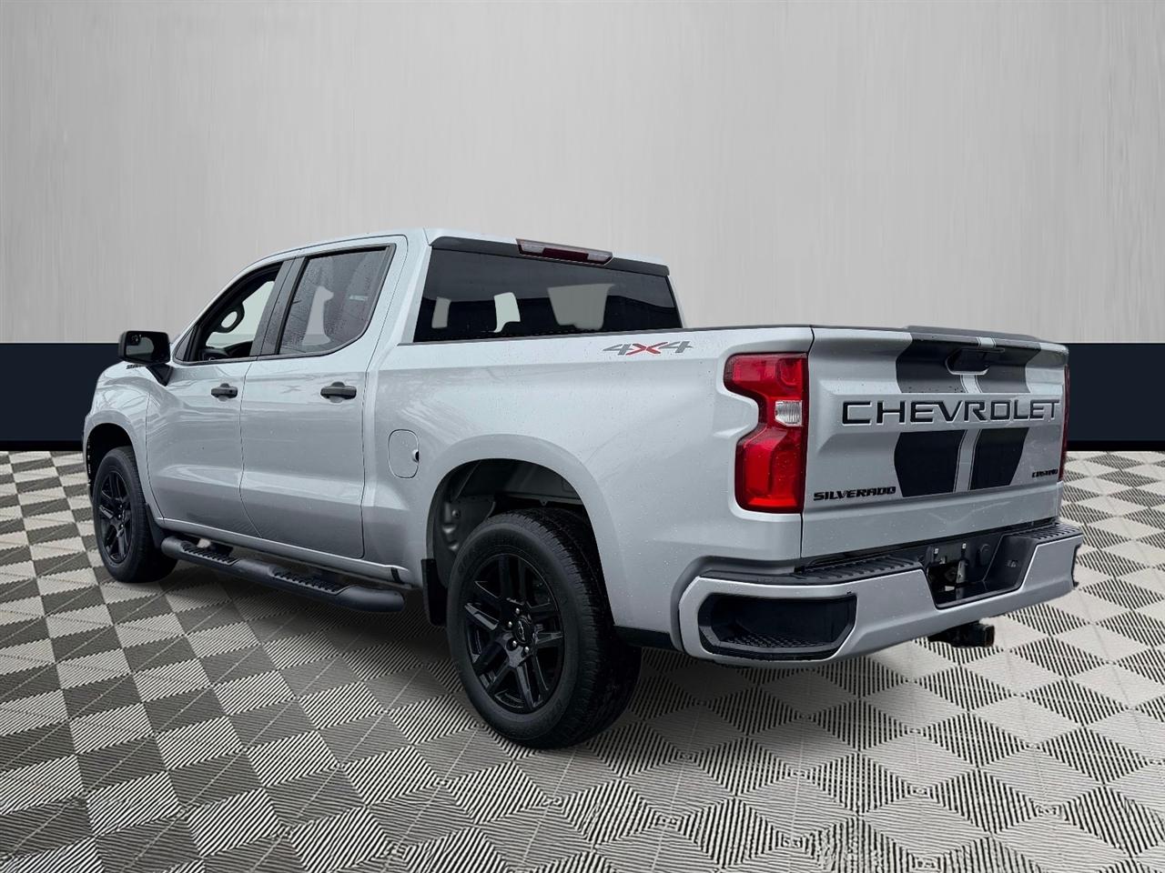 Chevrolet Silverado 1500 LTD 4WD Crew Cab 147" Custom 2022