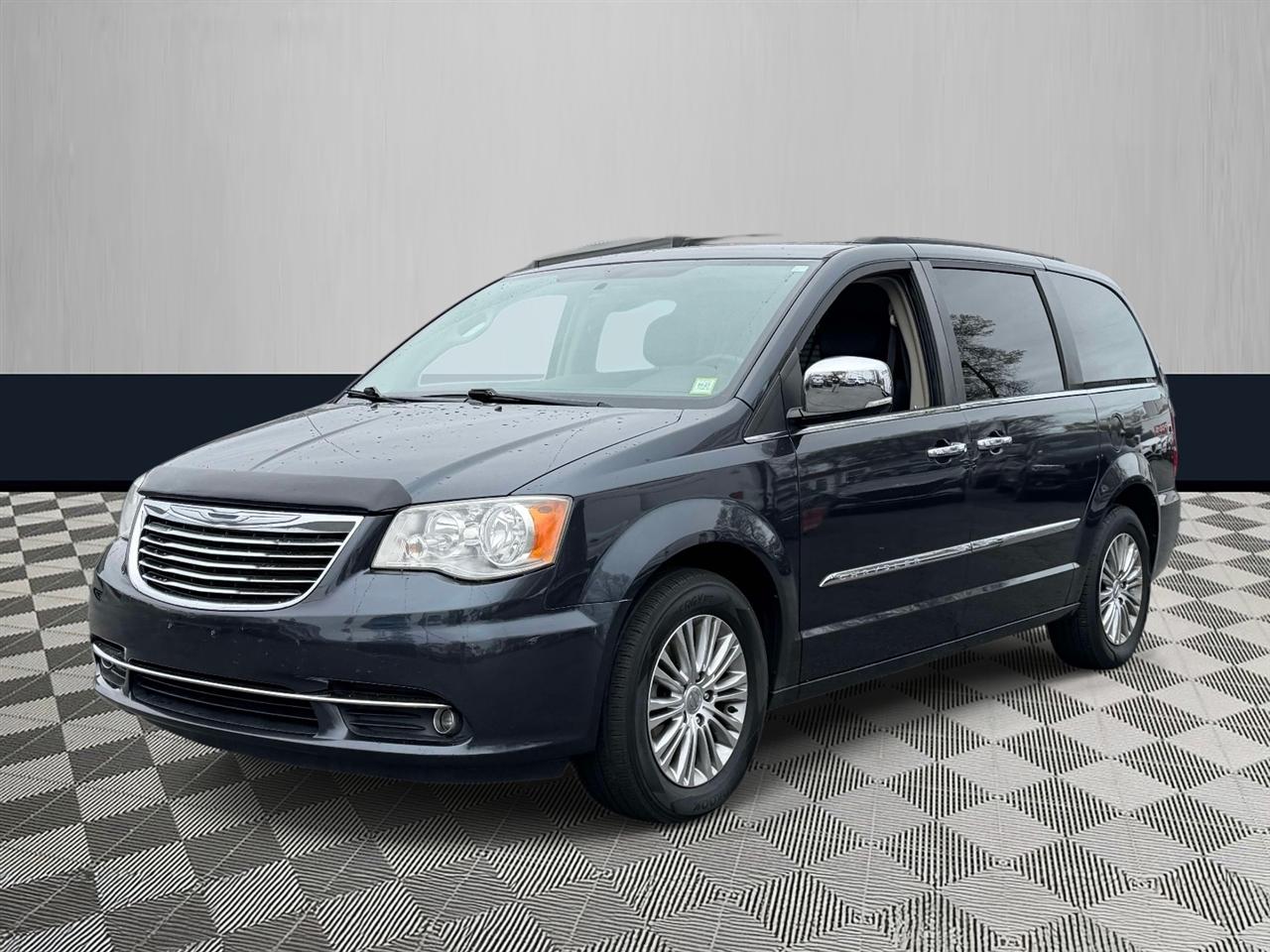 Chrysler Town & Country 4dr Wgn Touring-L 2013