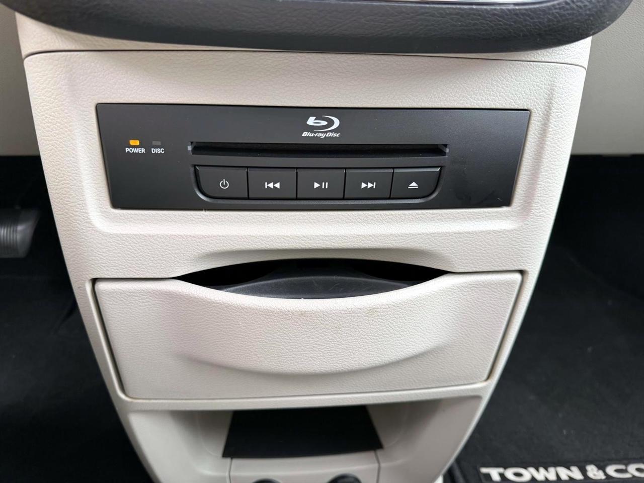 Chrysler Town & Country 4dr Wgn Touring-L 2013