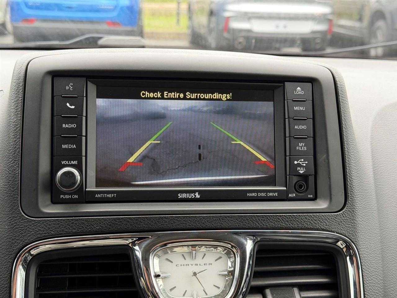 Chrysler Town & Country 4dr Wgn Touring-L 2013