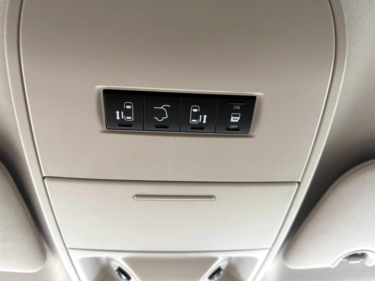 Chrysler Town & Country 4dr Wgn Touring-L 2013