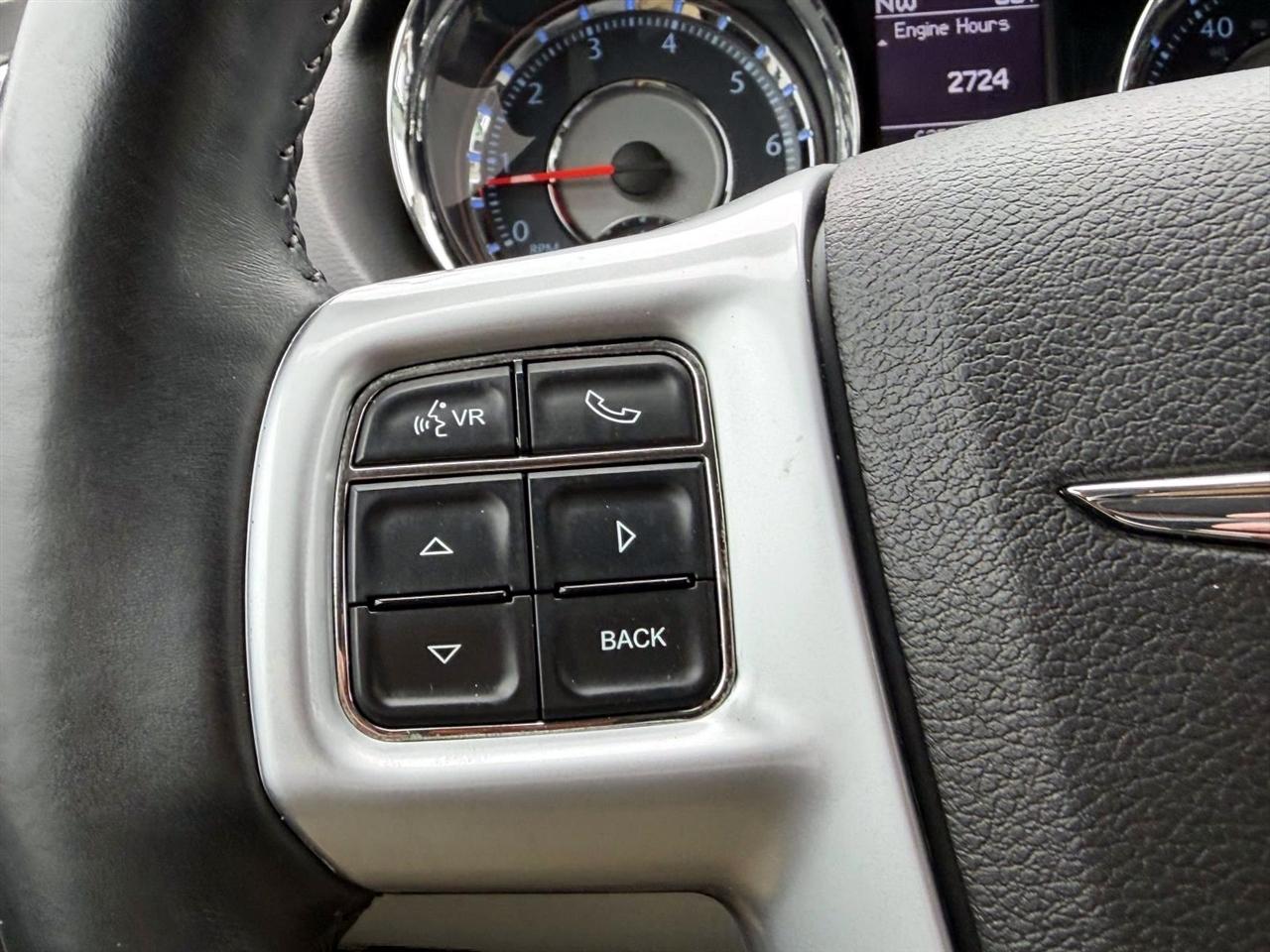 Chrysler Town & Country 4dr Wgn Touring-L 2013