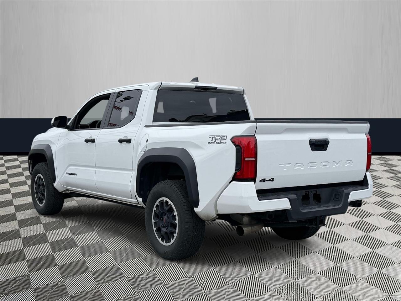 Toyota Tacoma 4WD TRD Off Road Double Cab 5' Bed MT (Natl) 2024