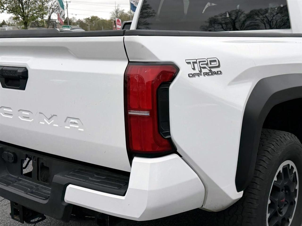 Toyota Tacoma 4WD TRD Off Road Double Cab 5' Bed MT (Natl) 2024