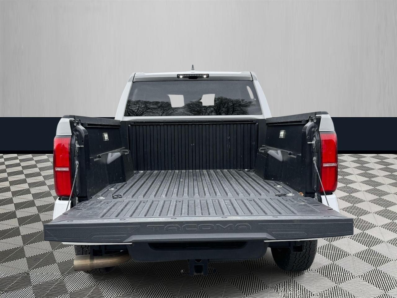 Toyota Tacoma 4WD TRD Off Road Double Cab 5' Bed MT (Natl) 2024