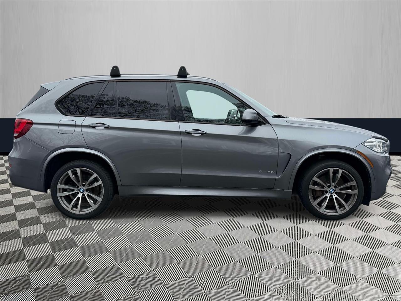 BMW X5 AWD 4dr xDrive50i 2016