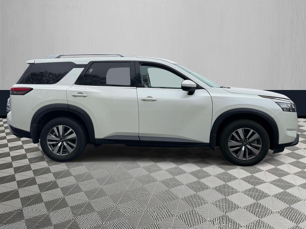 Nissan Pathfinder SL 4WD 2022