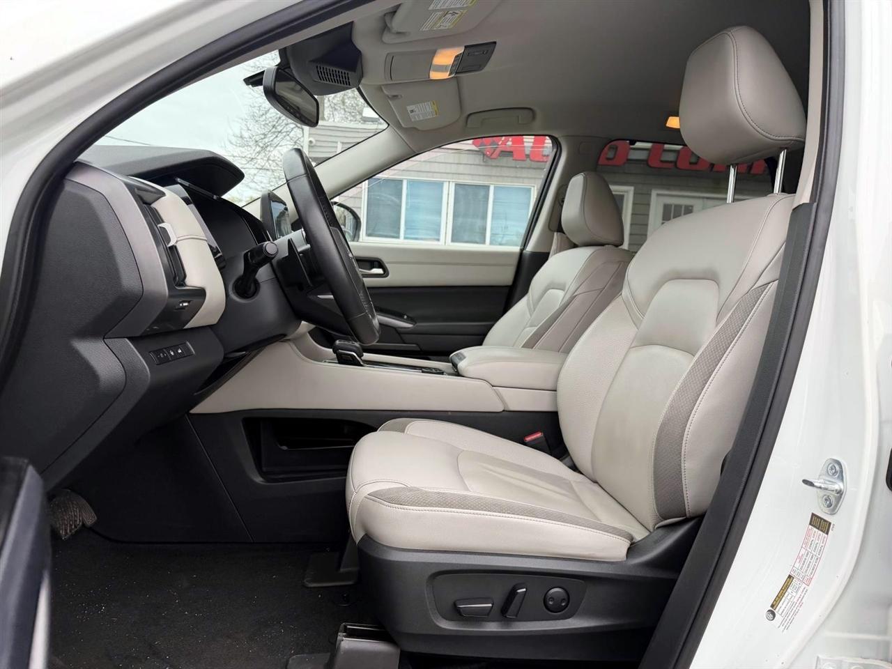 Nissan Pathfinder SL 4WD 2022