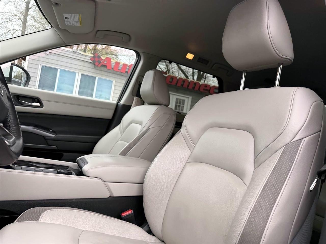 Nissan Pathfinder SL 4WD 2022