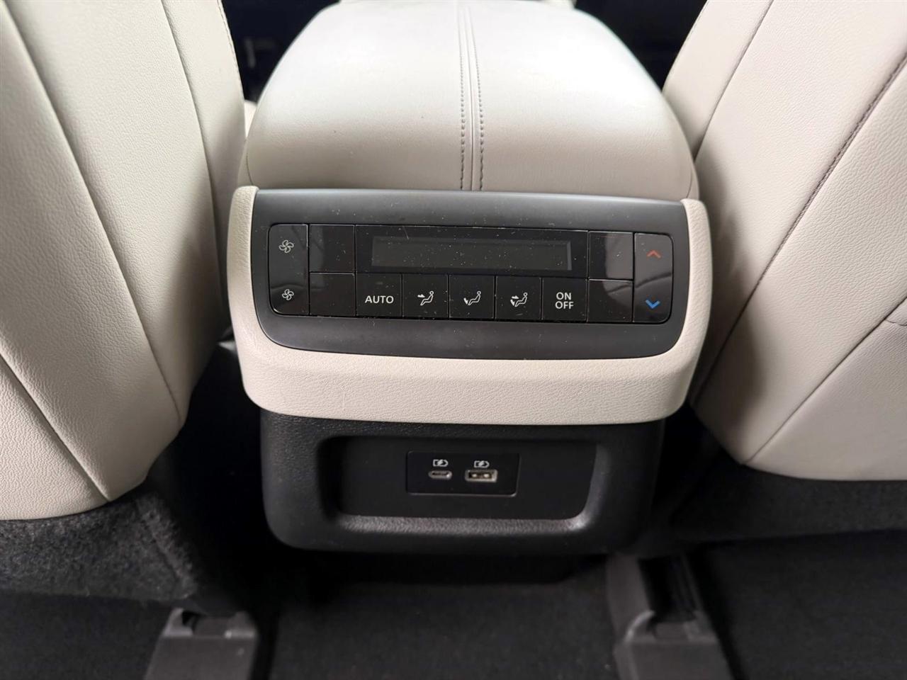 Nissan Pathfinder SL 4WD 2022