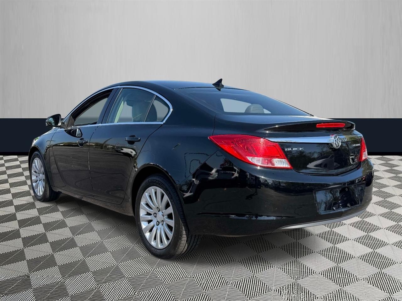 Buick Regal 4dr Sdn Base 2012