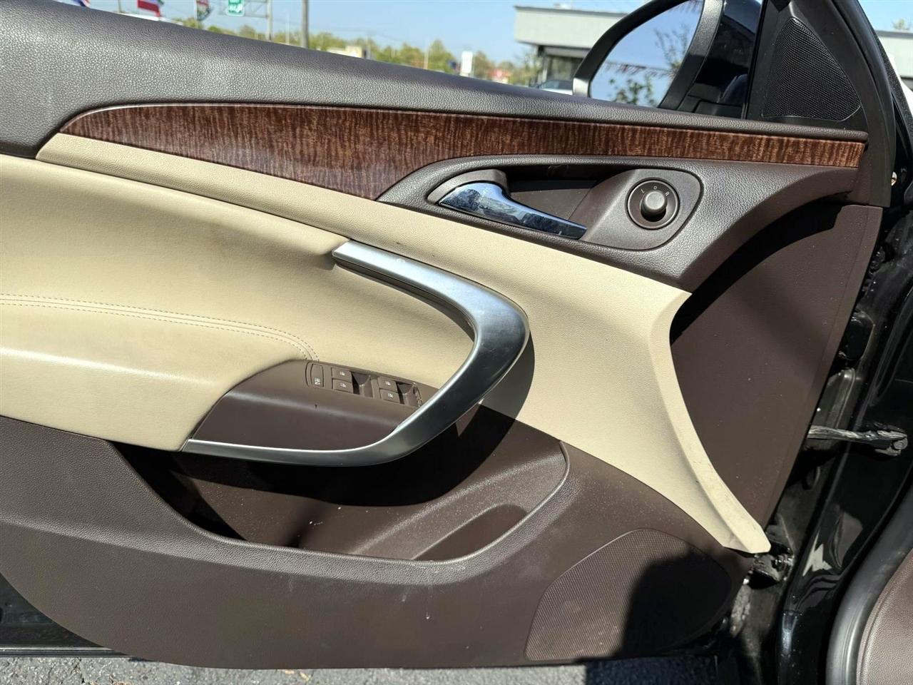 Buick Regal 4dr Sdn Base 2012