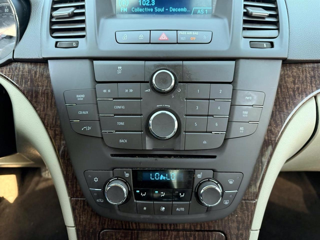 Buick Regal 4dr Sdn Base 2012
