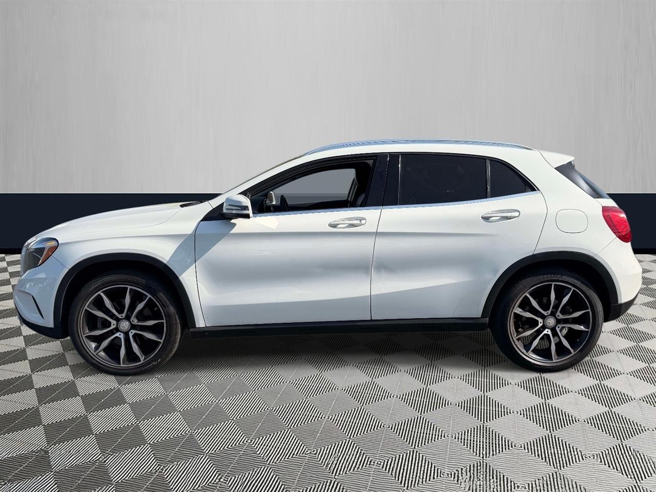 Mercedes-Benz GLA-Class FWD 4dr GLA 250 2015