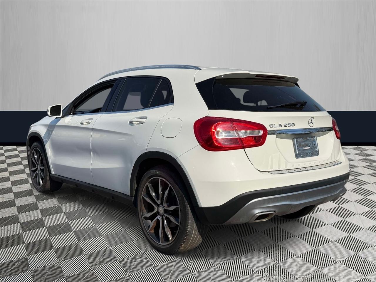 Mercedes-Benz GLA-Class FWD 4dr GLA 250 2015