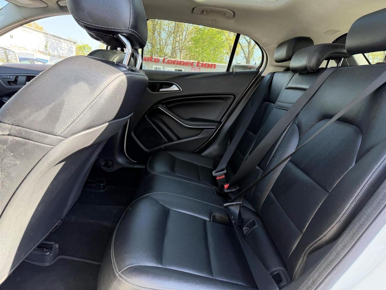 Mercedes-Benz GLA-Class FWD 4dr GLA 250 2015