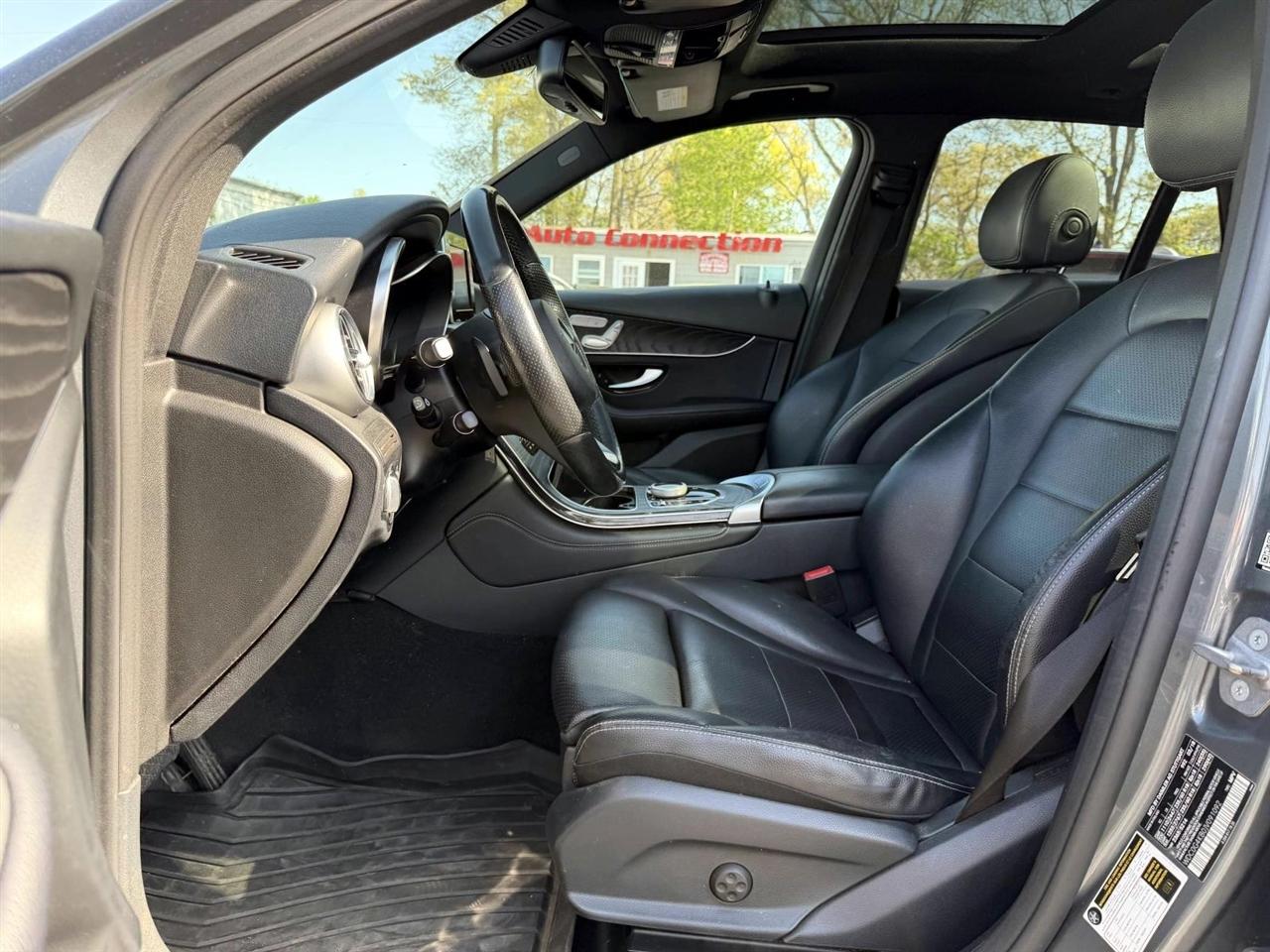 Mercedes-Benz GLC GLC 300 4MATIC SUV 2018