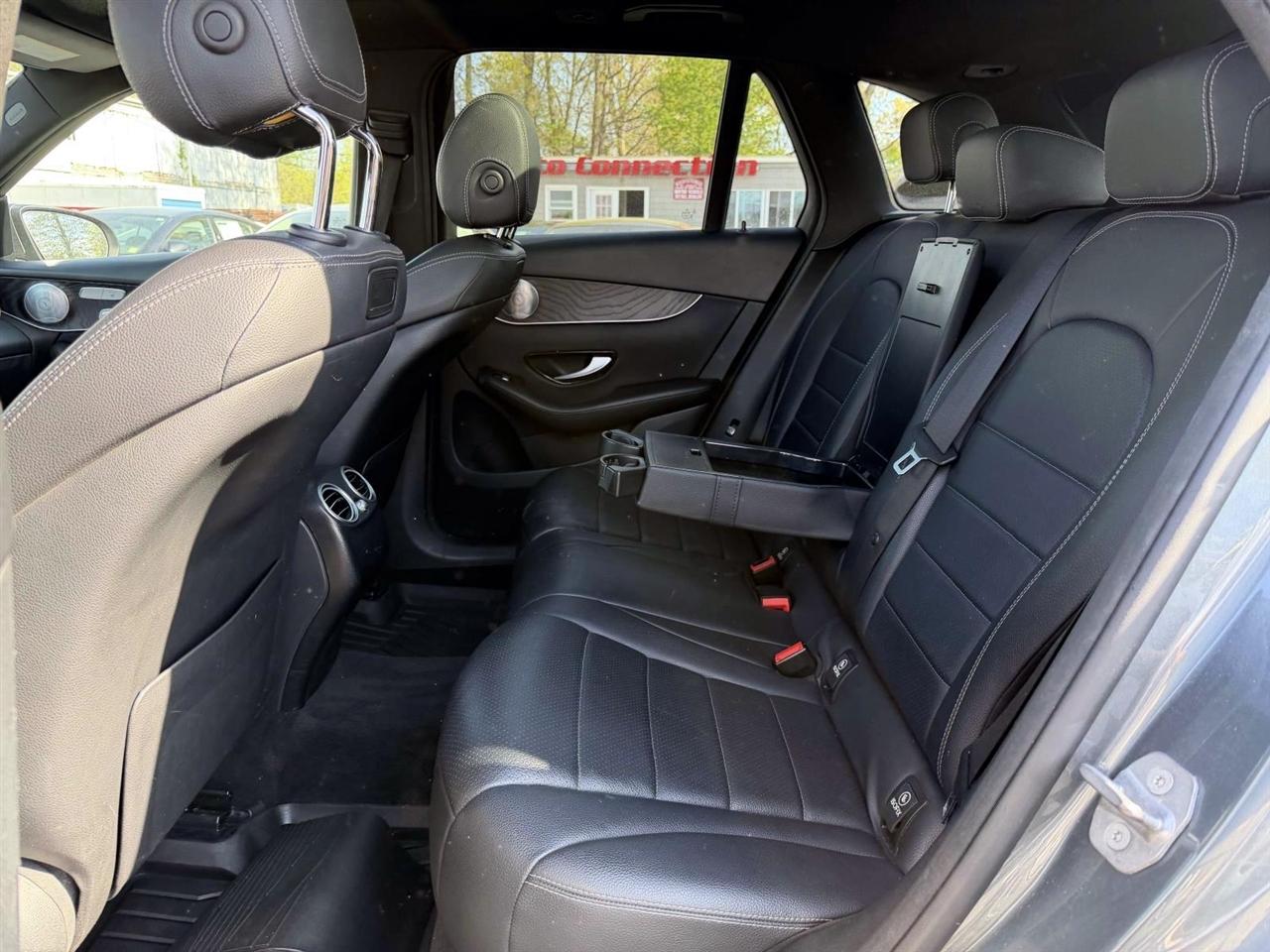 Mercedes-Benz GLC GLC 300 4MATIC SUV 2018