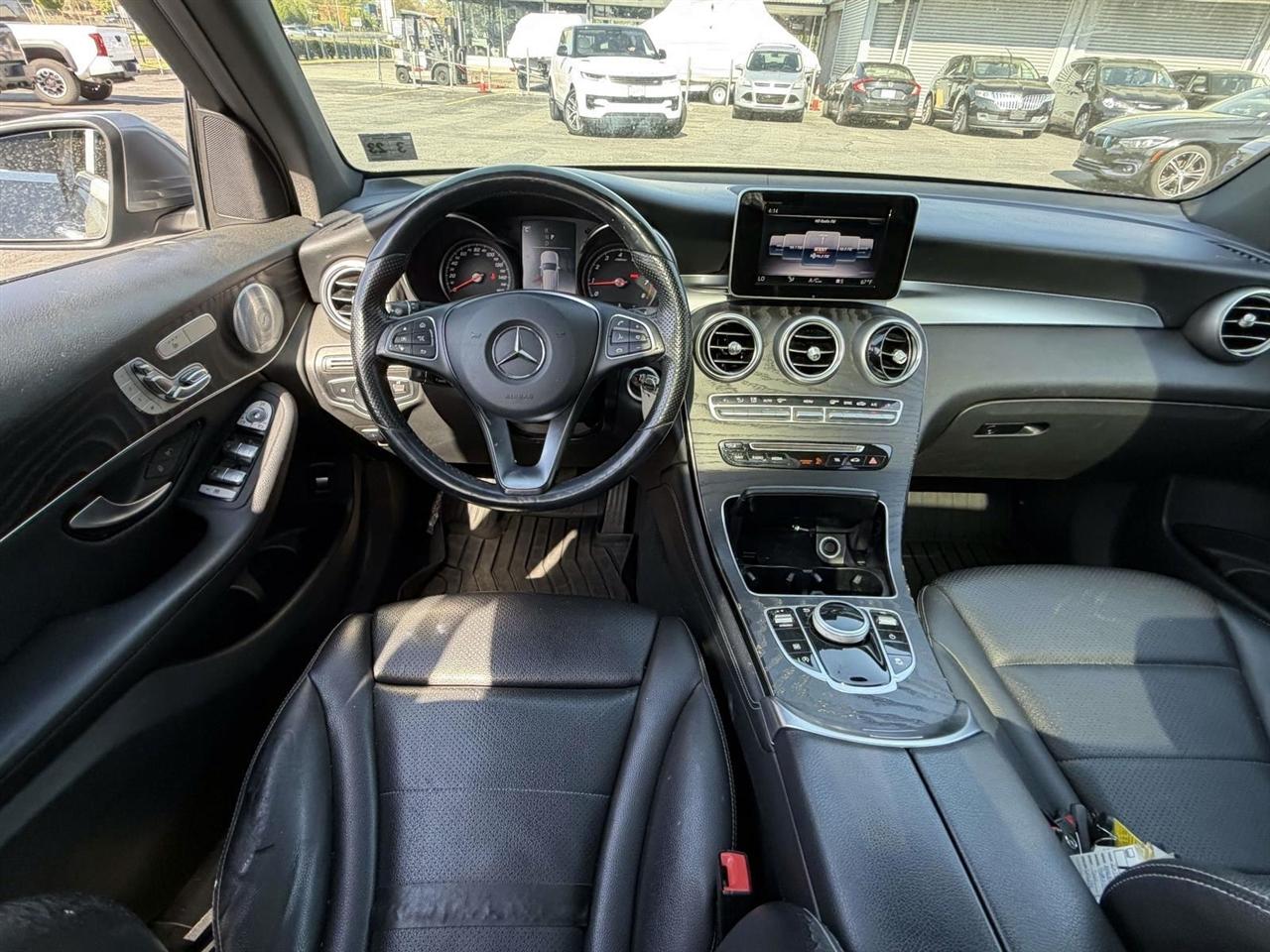 Mercedes-Benz GLC GLC 300 4MATIC SUV 2018