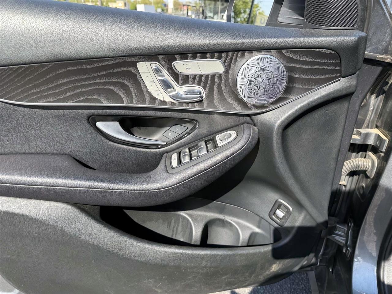 Mercedes-Benz GLC GLC 300 4MATIC SUV 2018