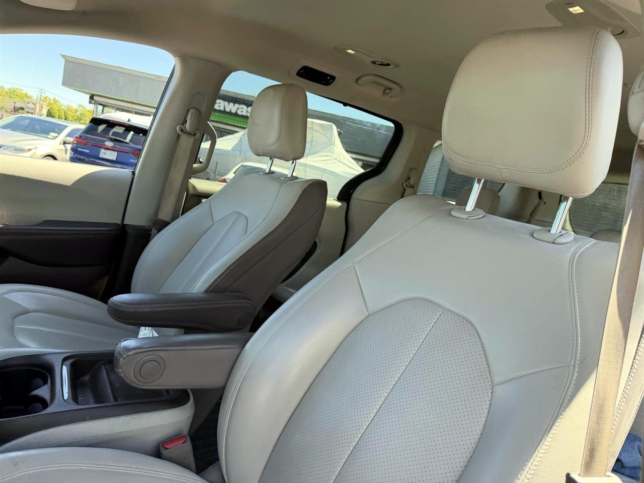 Chrysler Voyager LXI FWD 2021