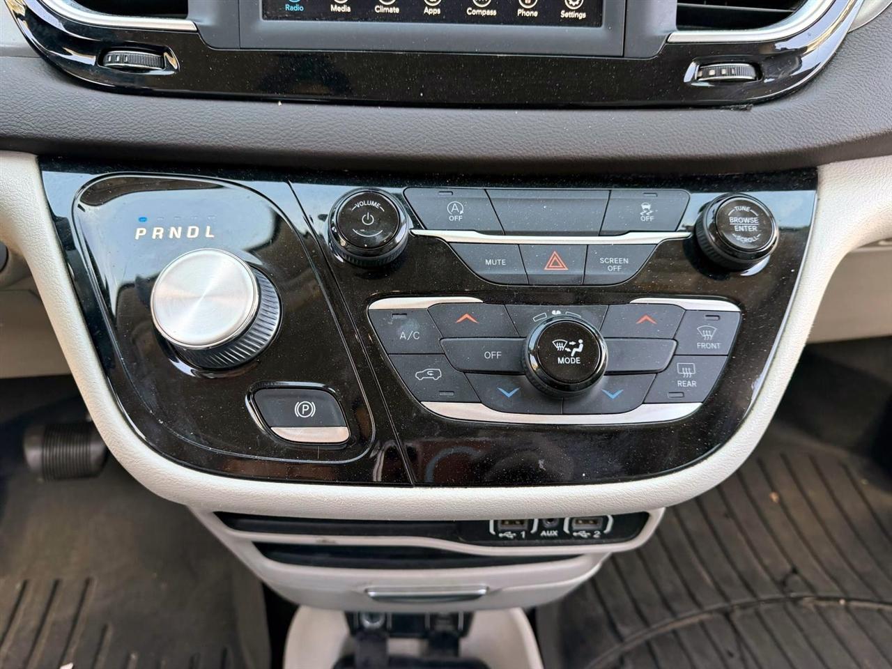 Chrysler Voyager LXI FWD 2021