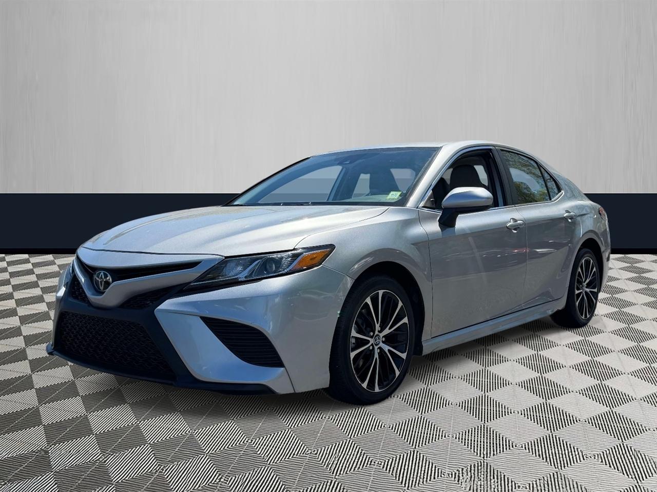 Toyota Camry XLE Auto (Natl) 2019