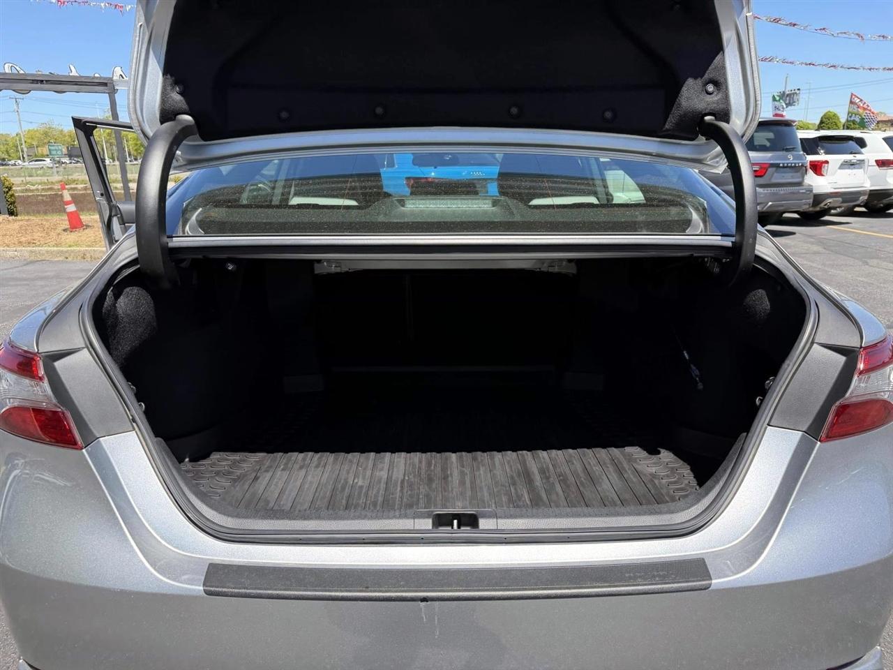 Toyota Camry XLE Auto (Natl) 2019