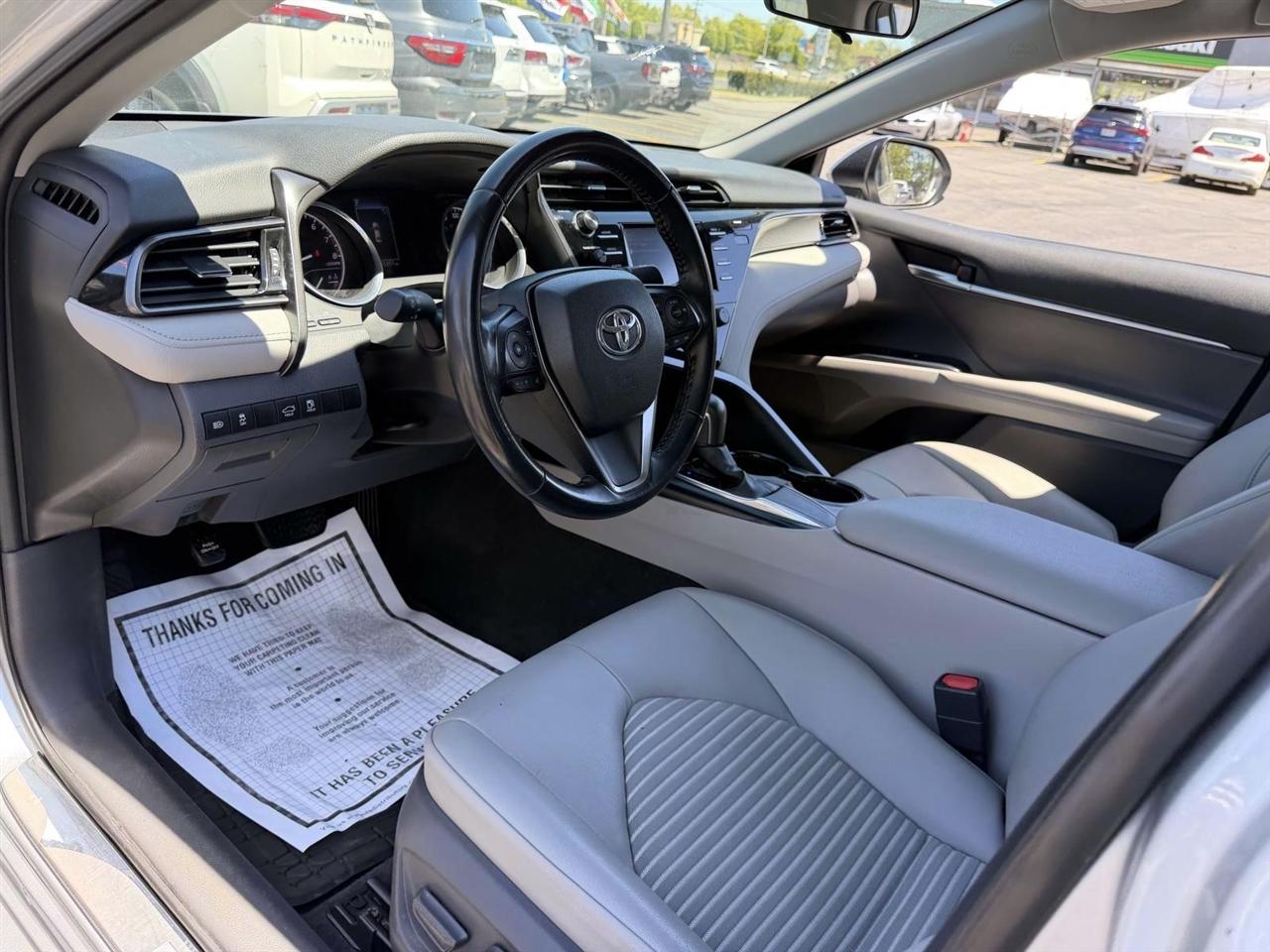 Toyota Camry XLE Auto (Natl) 2019