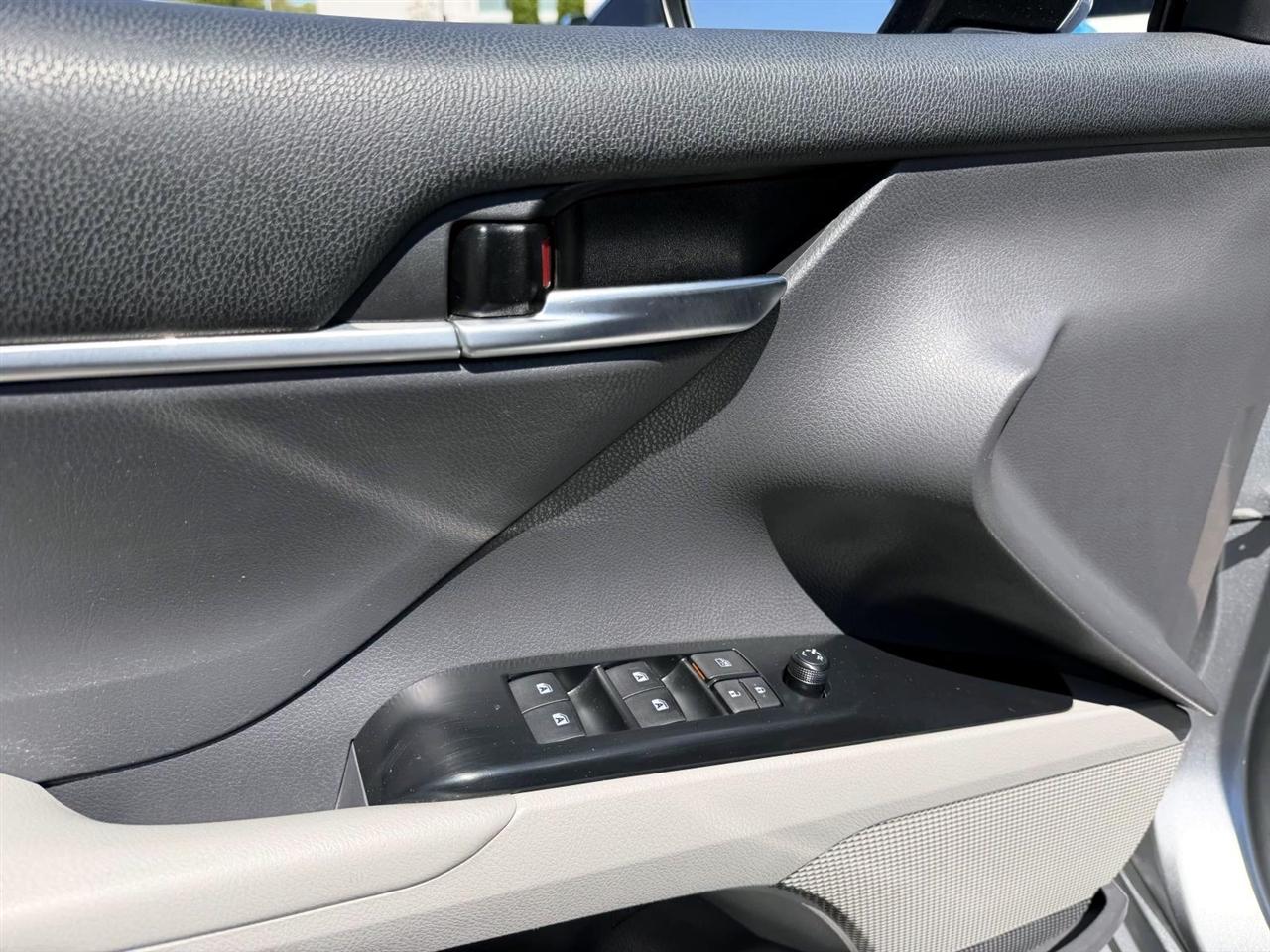 Toyota Camry XLE Auto (Natl) 2019