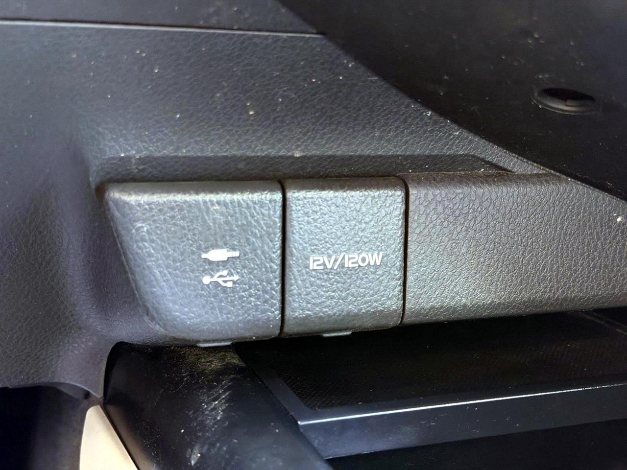 Toyota Camry XLE Auto (Natl) 2019