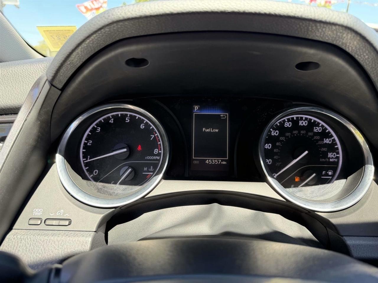 Toyota Camry XLE Auto (Natl) 2019