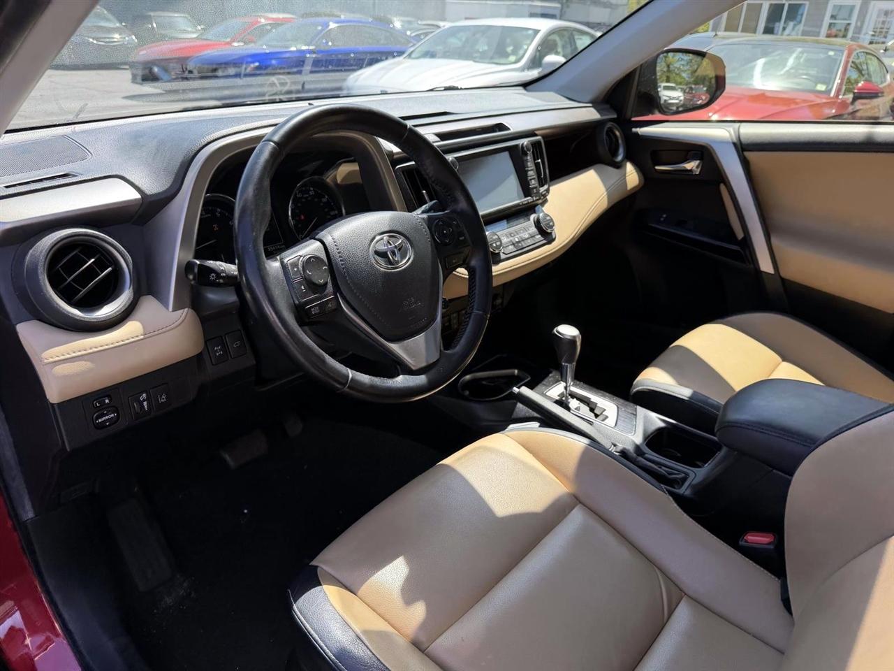 Toyota RAV4 AWD 4dr Limited (Natl) 2016