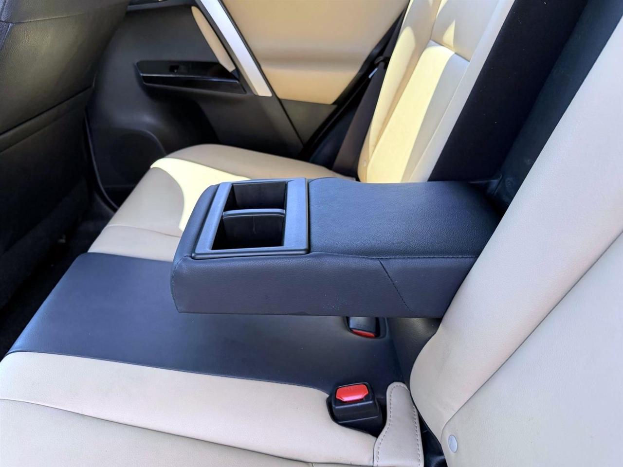 Toyota RAV4 AWD 4dr Limited (Natl) 2016