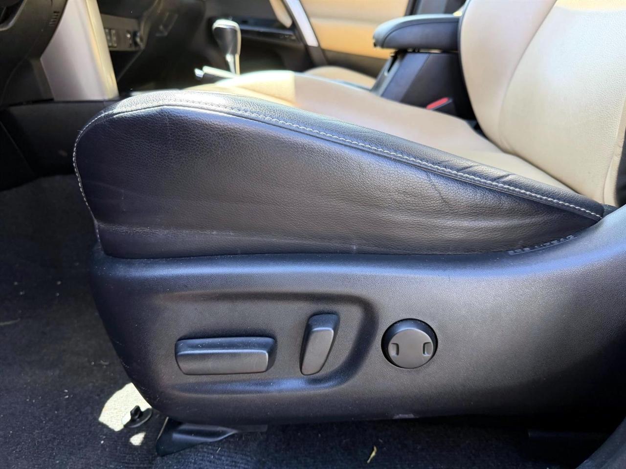 Toyota RAV4 AWD 4dr Limited (Natl) 2016