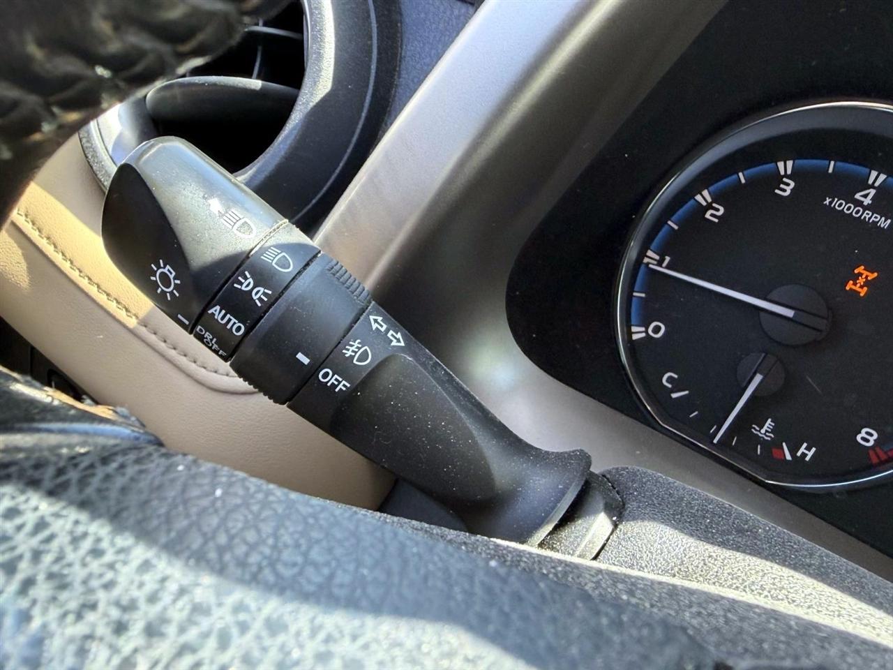 Toyota RAV4 AWD 4dr Limited (Natl) 2016