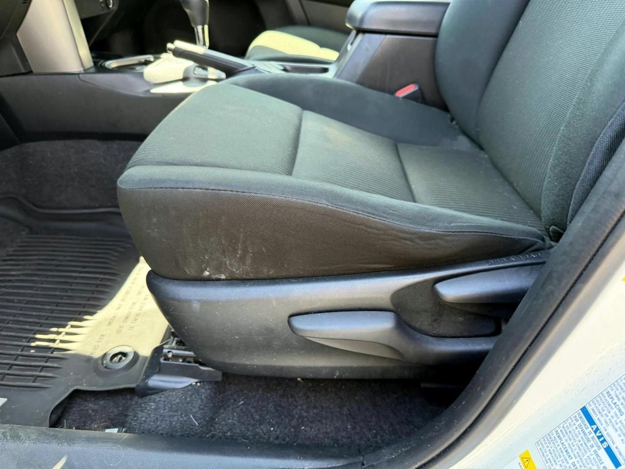 Toyota RAV4 LE AWD (Natl) 2018